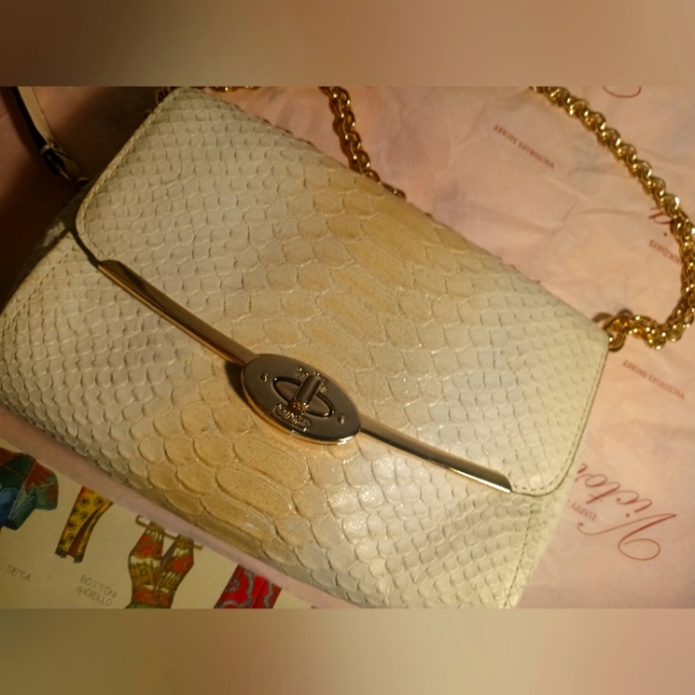 Coach Madison Crossbody *Stunning*
